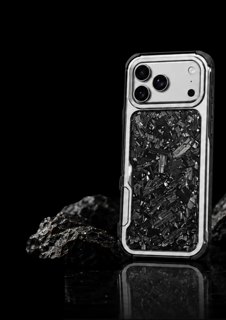 Arctic Frost WOFT case standing among black rock